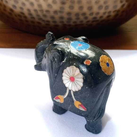 Beautiful Stone Elephant Figurine from India - Picture 6 of 10